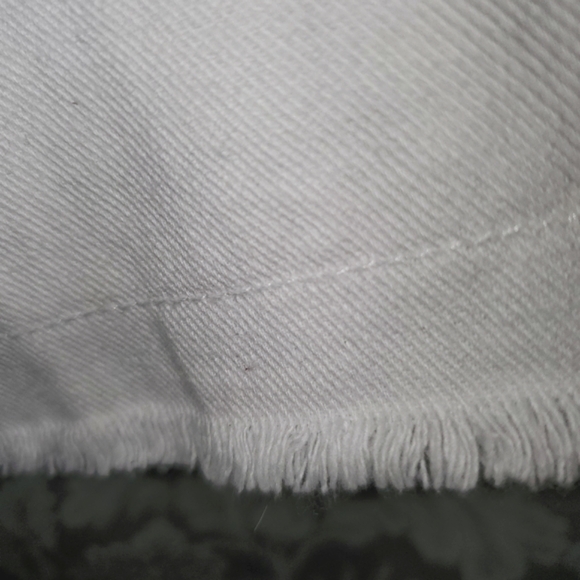 ๐ค Wrangler 'Western' White Shorts ๐ค - Picture 4 of 8